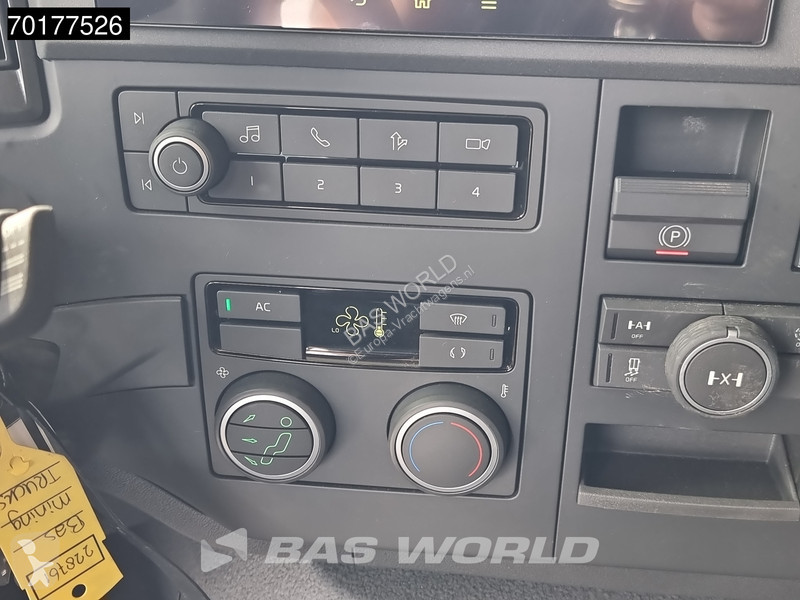 شاحنة Volvo 520 10X4 NEW 50T Payload 30m3...