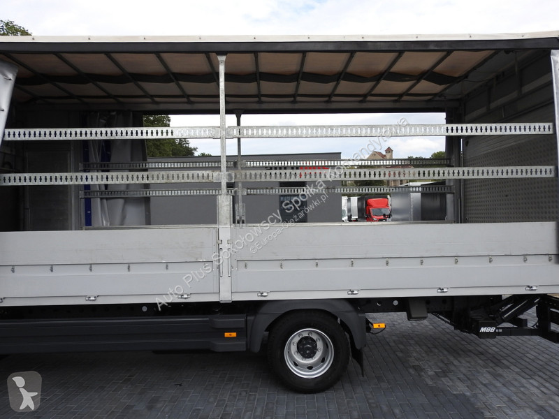 شاحنة Mercedes 1221 ATEGO