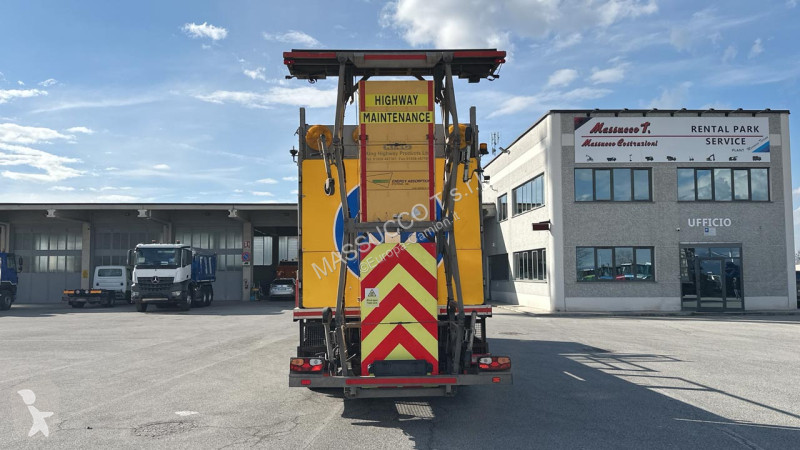 شاحنة Volvo FE 250 4X2