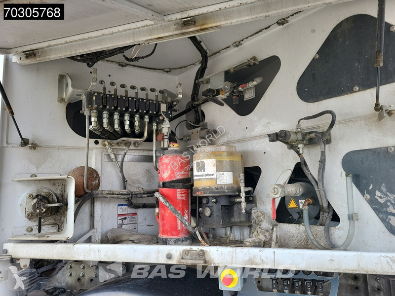 شاحنة Mercedes 3240 8X4 38mtr Putzmeister BSF...