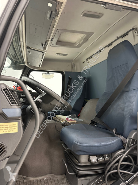 شاحنة Volvo 380 Tourbus