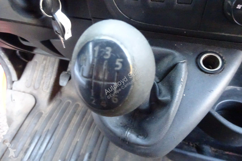 عربة نفعية Renault MASTER 2,3 dCi 125 L2H2