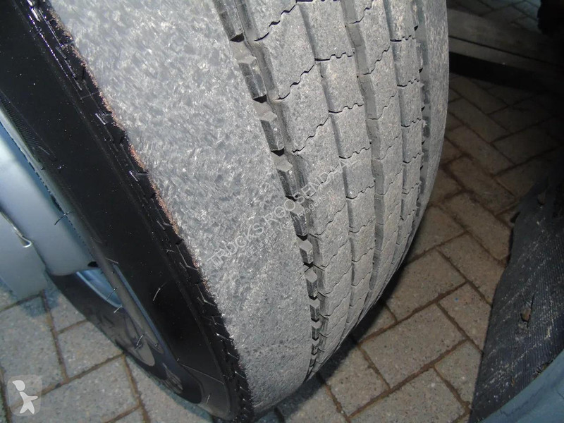 شاحنة Volvo 460 + TRS COOLING + LIFT + EURO 6