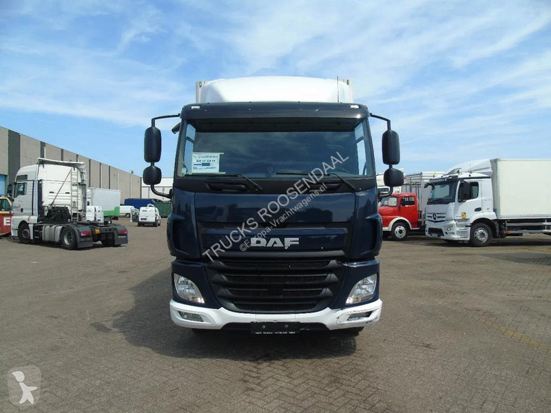شاحنة DAF 220 + CARRIER + EURO 6 + LIFT