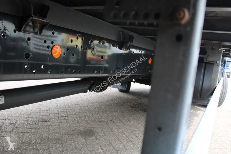 Camion Iveco 120E21 + LIFT + EURO 6 + 2 PIECES...