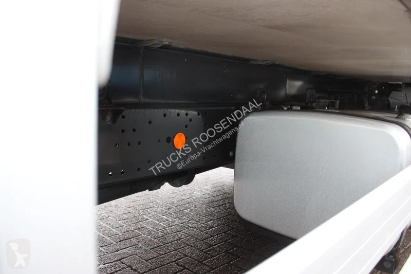 شاحنة Iveco 140e22 + EURO 6 + LOW KM + chereau