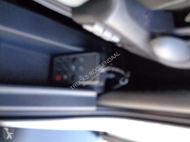 شاحنة Iveco 80EL21 Manual + Euro 6 + Dhollandia...