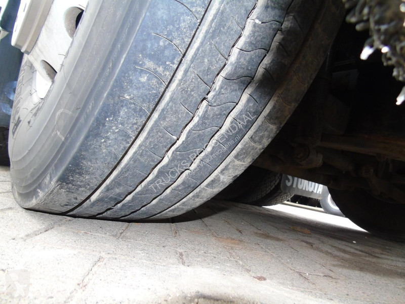 شاحنة Scania + 18.000 + 6X2 + MANUAL