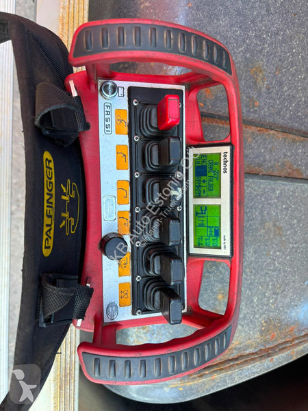 Camion Mercedes 1832 4x2 FASSI F135A22 / BOX...