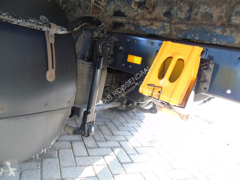 شاحنة MAN 12.250 + euro 6 + lift + iso box