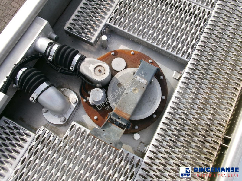 Lastbil Volvo 280 4X2 fuel tank 13.6 m3 / 4...
