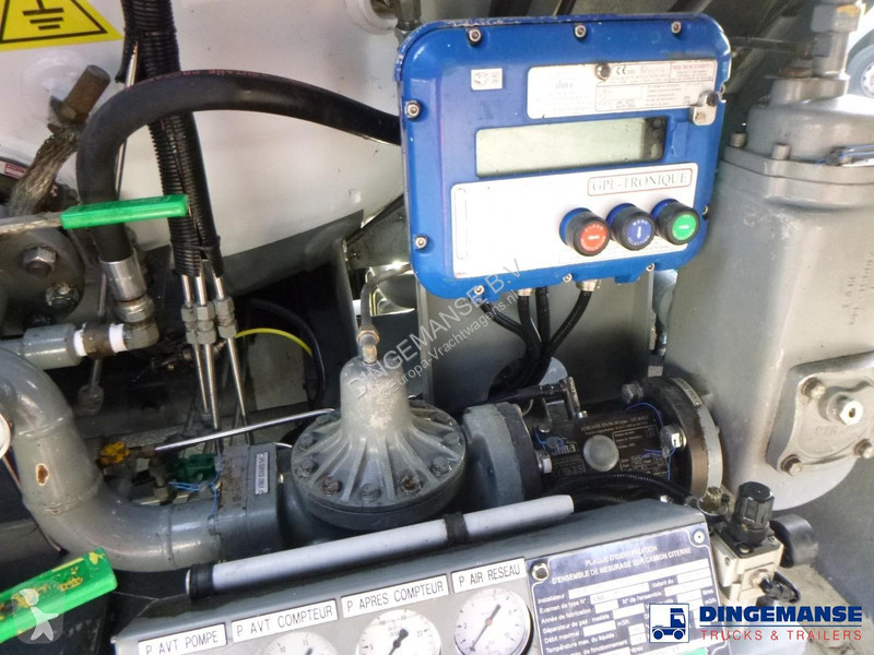 شاحنة Renault 260.19 dxi 4x2 gas tank 19.5 m3