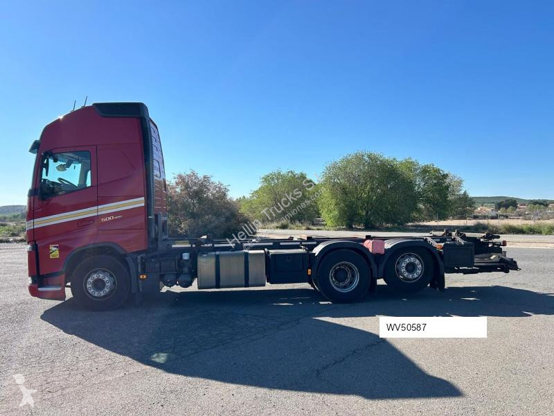 شاحنة Volvo 500 6X2 Elevador 2000kgs
