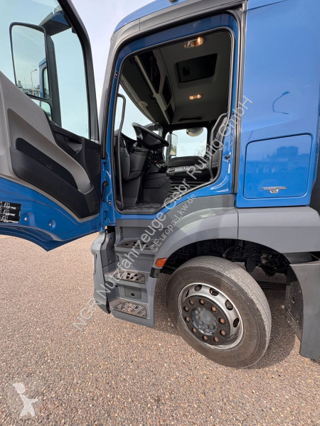 Camion Mercedes 6X2 Plateau 7,40m + 1,00 m...