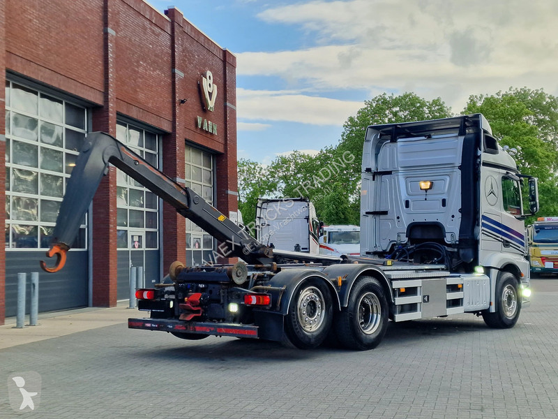 Camion Mercedes 2558 6x2 - AJK Hooklift 20T -...