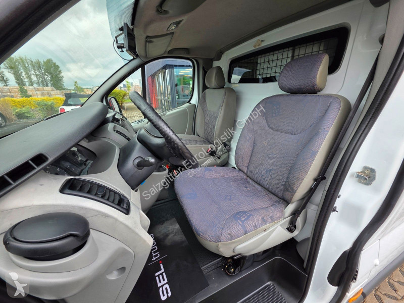 شاحنة Opel Vivaro 2.5 CDTI / Versalift ET-30-NE-XS