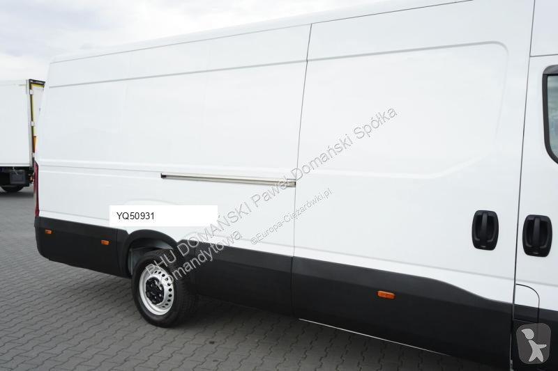 Samochód dostawczy Iveco / DAILY / 35S14 / 2,3...