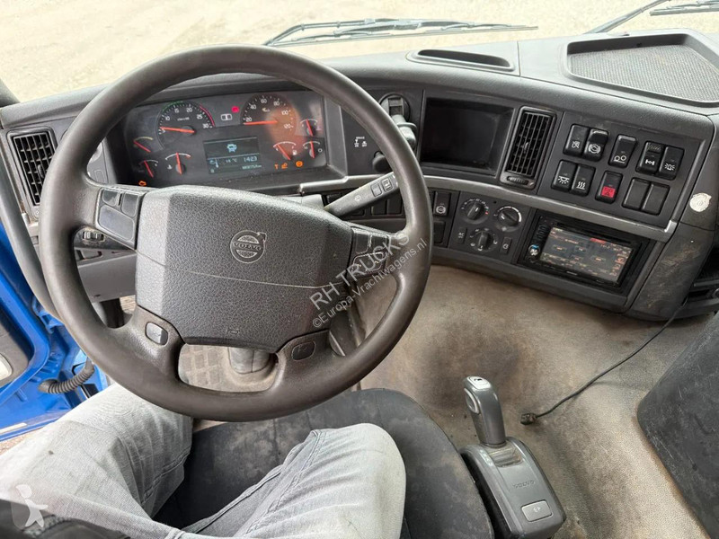 شاحنة Volvo 300 6X2 EURO 5 - PALFINGER PK15002...