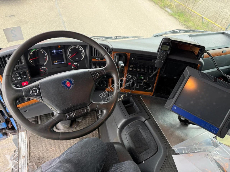 شاحنة Scania P400 8X2 EURO 5 - TANK 21.700 ITER
