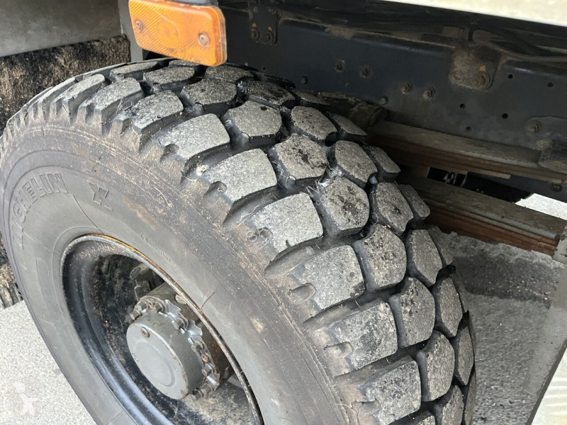 شاحنة Renault 370