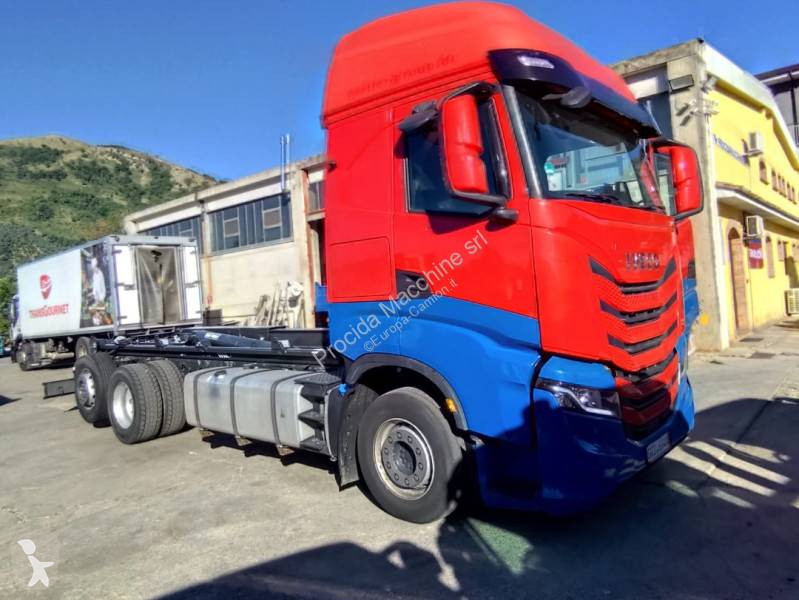 شاحنة Iveco