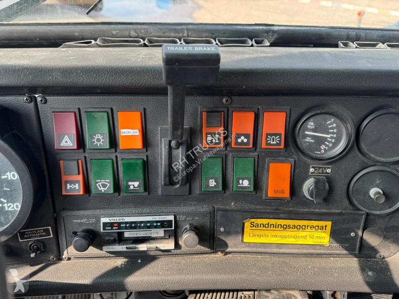 شاحنة Volvo 6X4 Robson-Drive + TANK 14.000 LITER