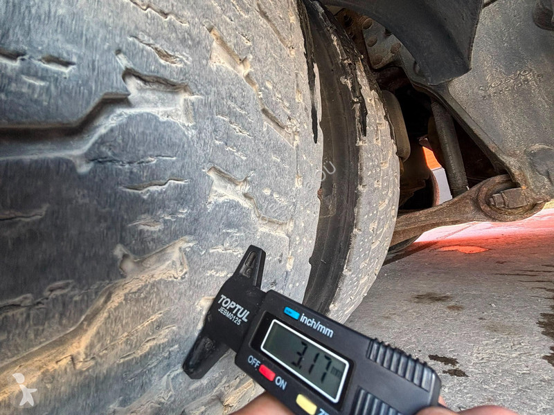 Camion Volvo 450 6x2*4 THERMOKING T-800R / BOX...