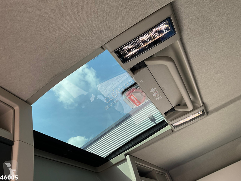 شاحنة Volvo 500 Euro 6 8x2 HMF 95 Tonmeter...