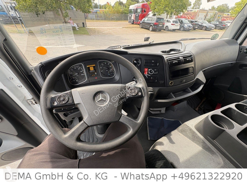 شاحنة Mercedes...