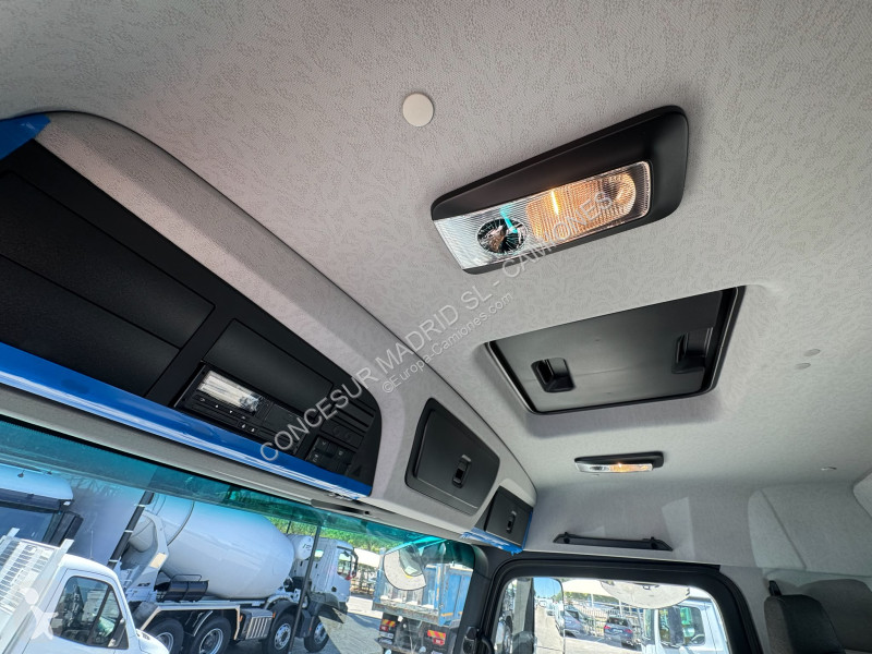 شاحنة Mercedes  3340 K 6X4