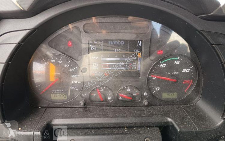 شاحنة Iveco