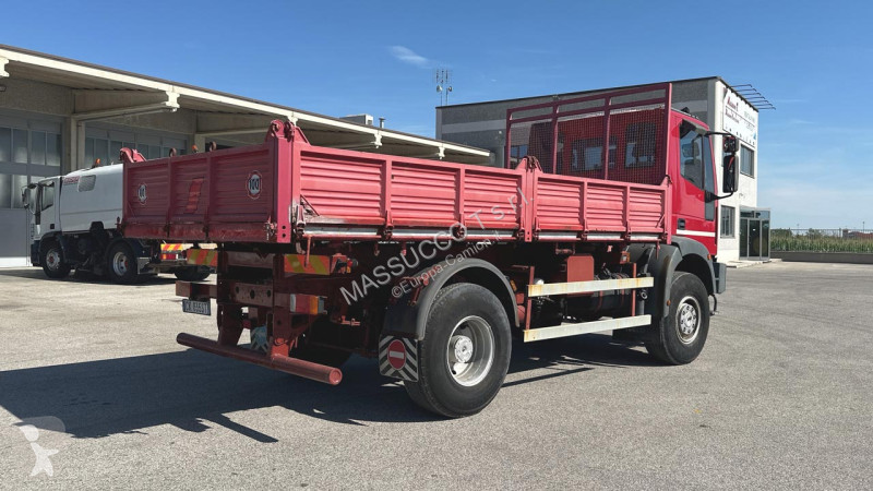 شاحنة Iveco 100E21 4X4