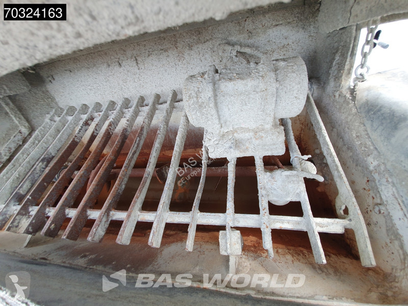شاحنة Mercedes 3241 8X4 PUMI Schwing Stetter...