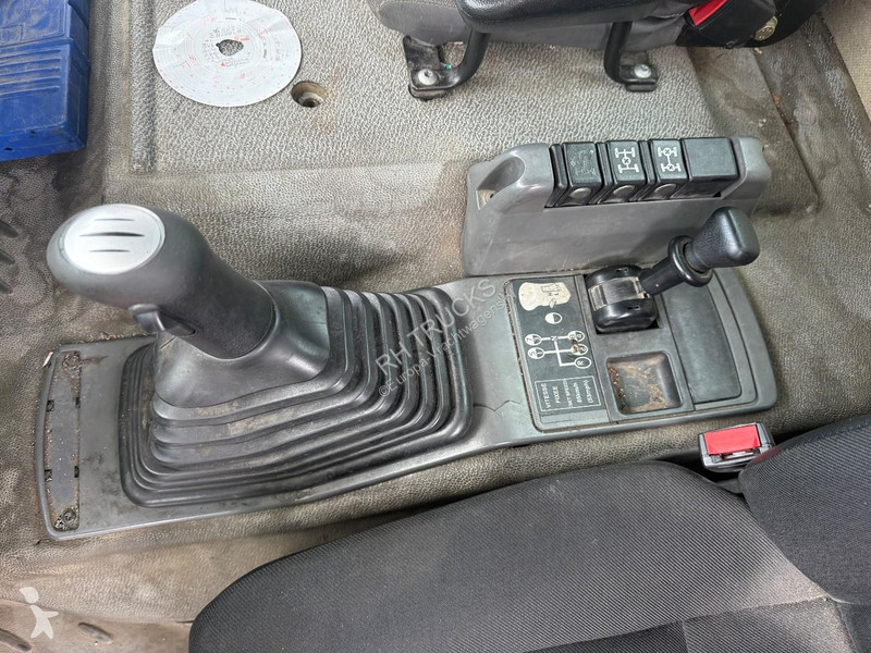 شاحنة Renault 370 6x4 Vacuum tank 12,000...