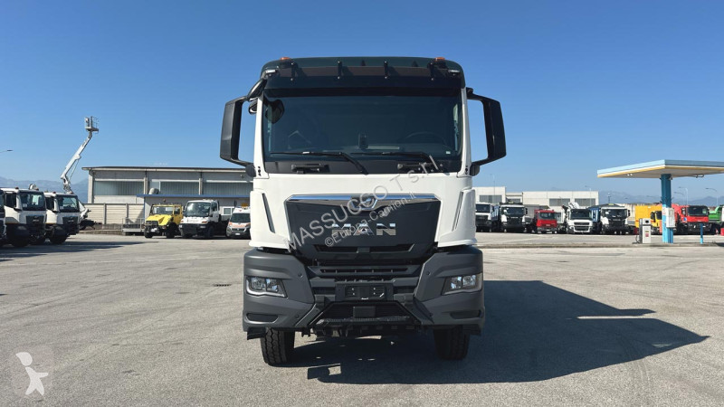 شاحنة MAN TGS 33.520 6x4