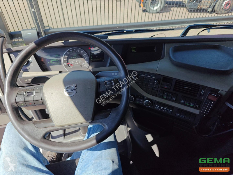 شاحنة Volvo 0 6x2/4 GlobeTrotter Euro6B - Tank...
