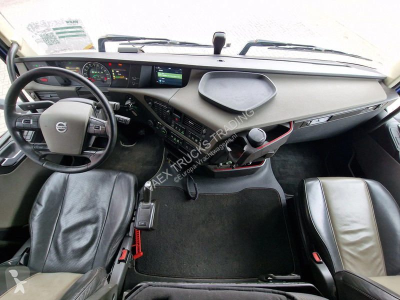 شاحنة Volvo 13460 6X2 - full air - WB600 -...