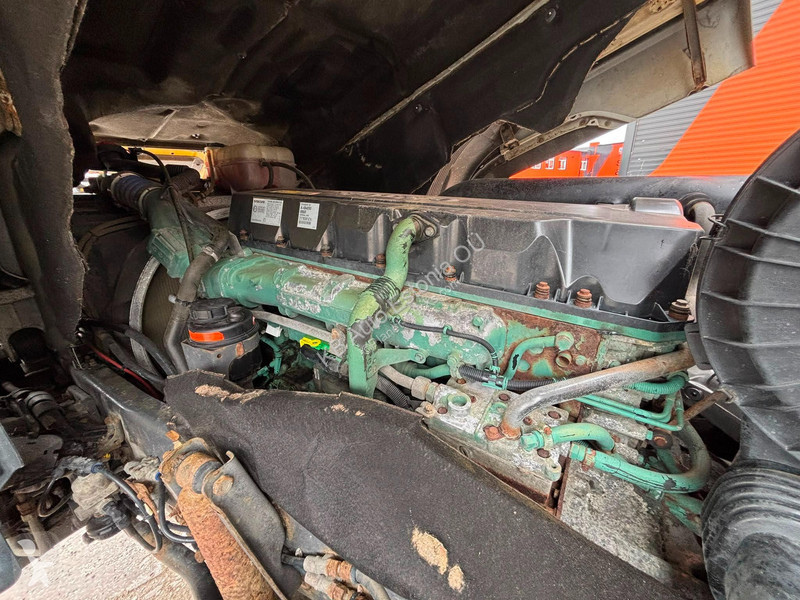 شاحنة Volvo FH480 6x4 UNDERBODY SCARPER /...