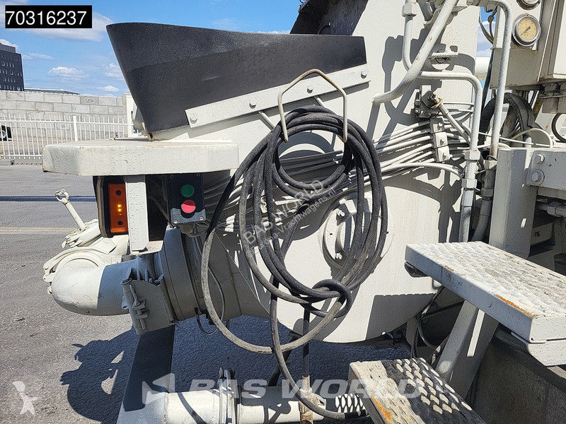 شاحنة Mercedes 3342 6X4 SERMAC 5Z36 Concrete...