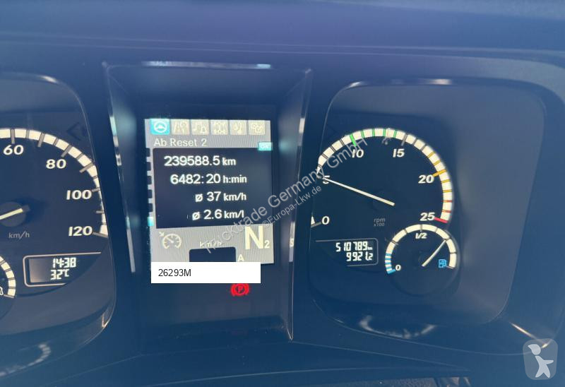شاحنة Mercedes 3243