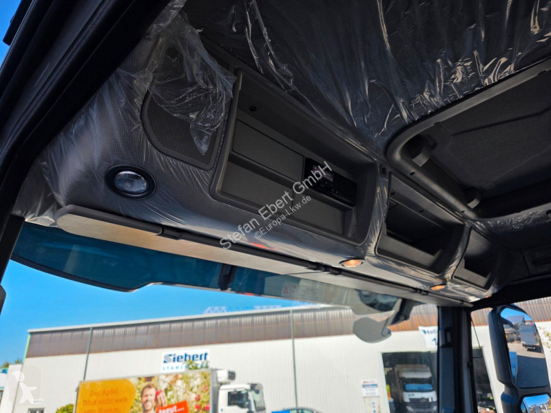شاحنة Iveco XWay AD320X46BZ OFF 8x4 Hiab...