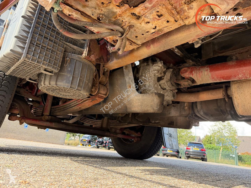 Camion Iveco 180 E28 Box truck - Tail lift - D...