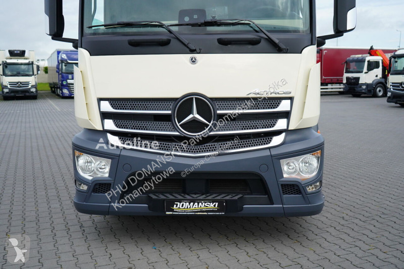 Vrachtwagen Mercedes / TANDEM