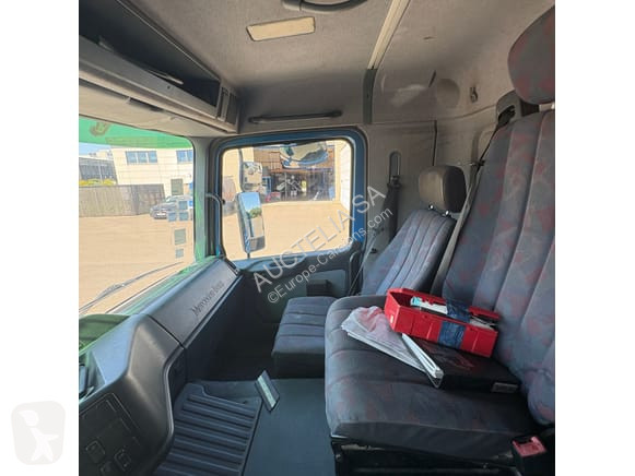 Vrachtwagen Mercedes 3340
