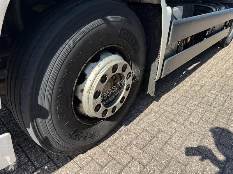Vrachtwagen MAN 26.313, Fuel, 5 compartments,...