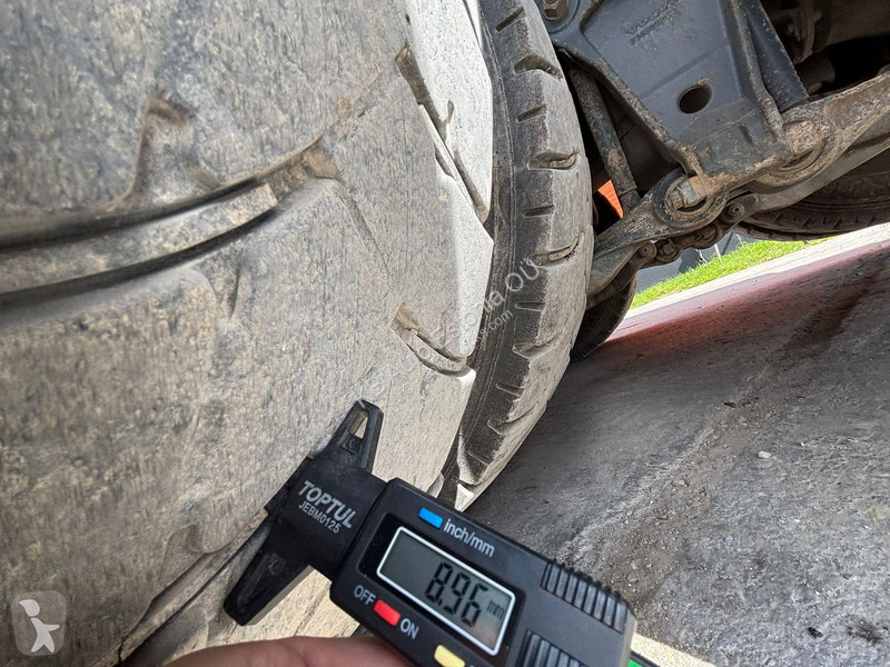Camión Volvo 750 8x4 RETARDER / TANDEM AXLE...