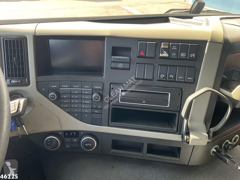 Camión Volvo 8x4 Hiab 28 Tonmeter laadkraan met...