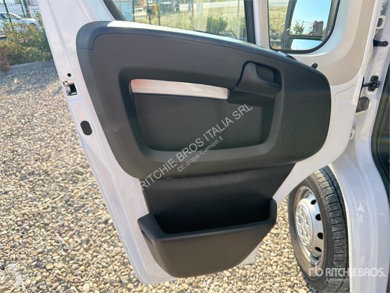 Camión Opel 2.2 103 KW PR PL L4 Curtain Side Truck