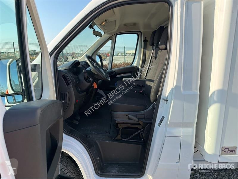 Kamion Opel 2.2 103 KW KO/LBW L4 Van Truck
