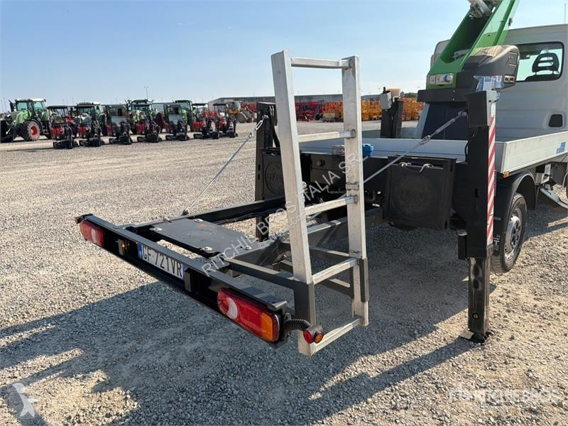 Camion Iveco 19-8,5 HQ 19 m on Iveco 35-140...